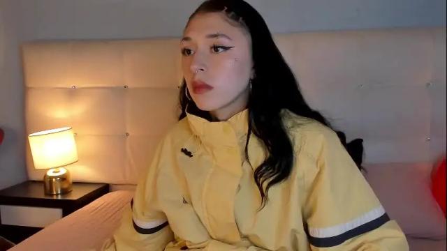 Image 3 of zowi_hottiee Stream on Chaturbate on 1 month ago