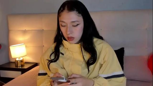Image 4 of zowi_hottiee Stream on Chaturbate on 1 month ago