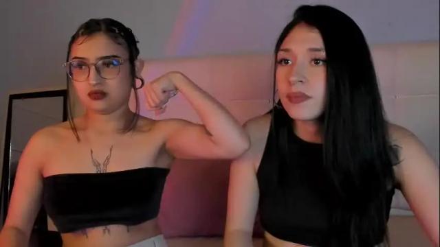 Image 3 of zowi_hottiee Stream on Chaturbate on 29 days ago