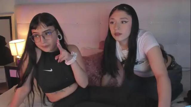 Image 12 of zowi_hottiee Stream on Chaturbate on 24 days ago