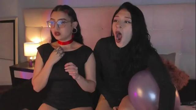 Image 11 of zowi_hottiee Stream on Chaturbate on 1 day ago