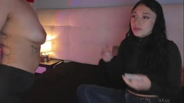 Image 3 of zowi_hottiee Stream on Chaturbate on 1 day ago