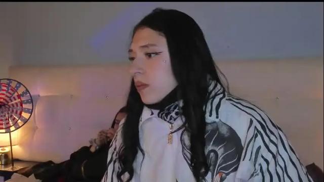 Thumbnail 1, zowi_hottiee's Stream at Chaturbate, 2 months ago