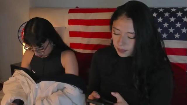 Image 3 of zowi_hottiee Stream on Chaturbate on 2 months ago