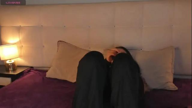 Image 4 of zowi_hottiee Stream on Chaturbate on 2 months ago
