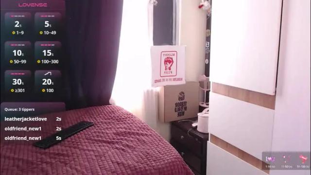 Image 2 of zowi_hottiee Stream on Chaturbate on 10 days ago