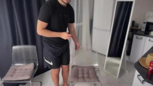 Image 6 of zuberzhed Stream on Chaturbate on 16 months ago