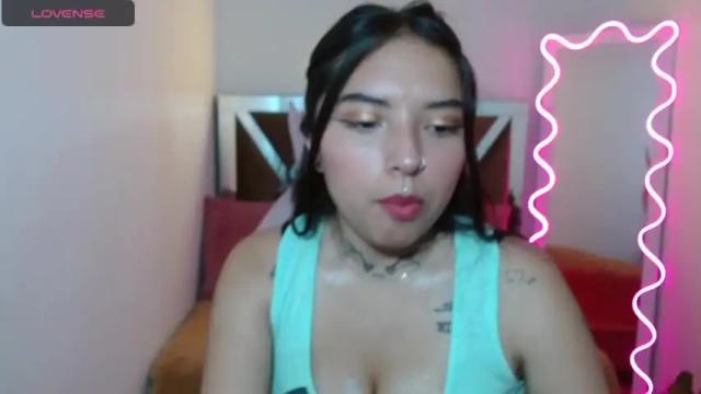 Image 3 of zuli_tay Stream on Chaturbate on 14 months ago