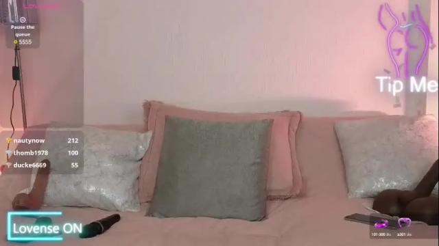 Image 8 of zuly_zahir_01 Stream on Chaturbate on 1 month ago