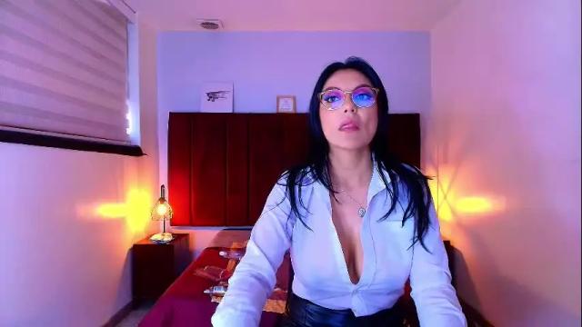 Image 2 of zuzana21 Stream on Chaturbate on 6 days ago