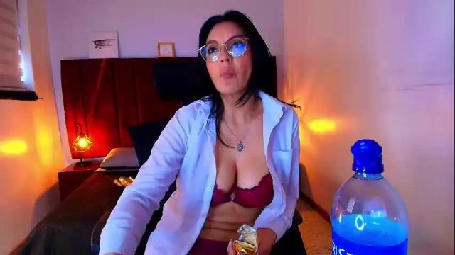 Image 7 of zuzana21 Stream on Chaturbate on 2 days ago