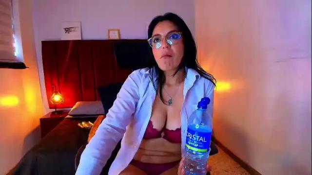 Image 8 of zuzana21 Stream on Chaturbate on 2 days ago