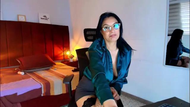 Image 10 of zuzana21 Stream on Chaturbate on 1 month ago