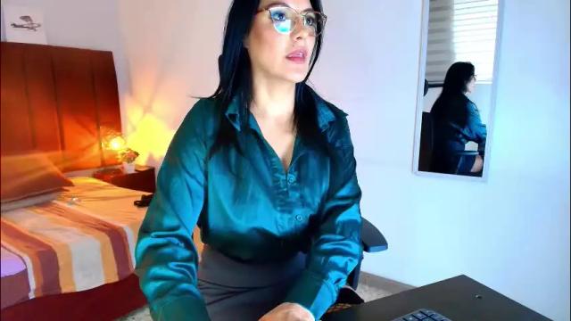 Image 3 of zuzana21 Stream on Chaturbate on 1 month ago