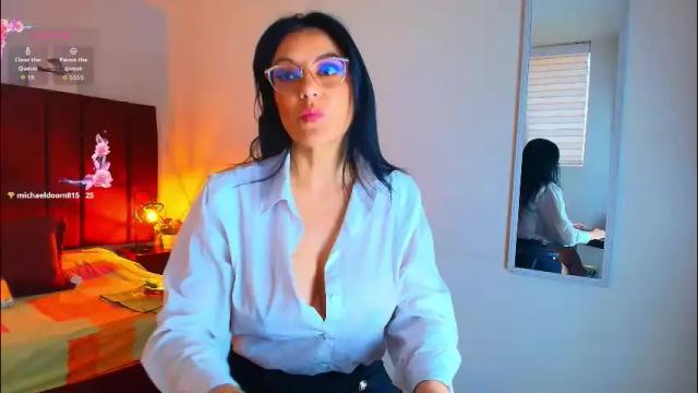 Image 3 of zuzana21 Stream on Chaturbate on 1 month ago