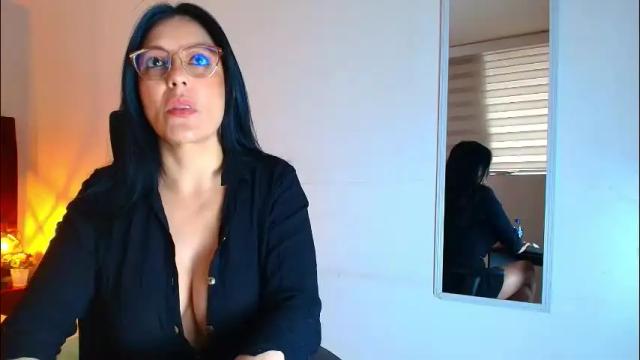 Image 2 of zuzana21 Stream on Chaturbate on 24 days ago