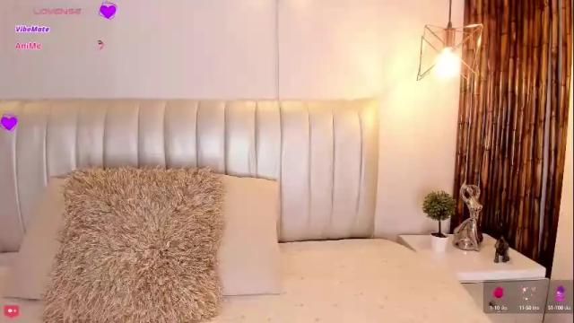 Image 3 of zuzu_sweet Stream on Chaturbate on 1 month ago