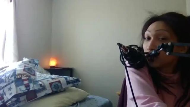 Image 3 of zya_zoo Stream on Chaturbate on 10 months ago