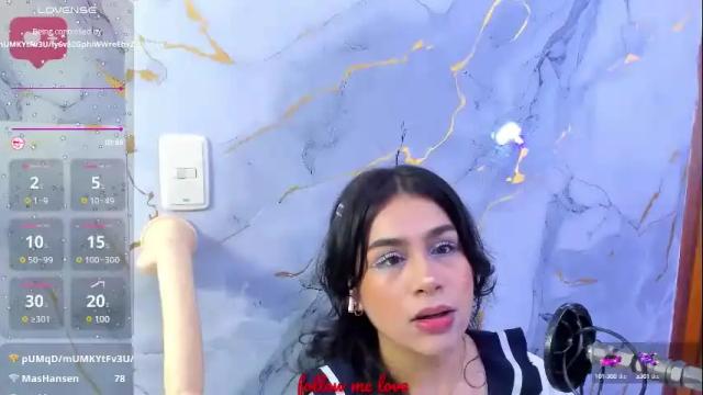 Image 7 of zyle_boobs_ Stream on Chaturbate on 1 month ago