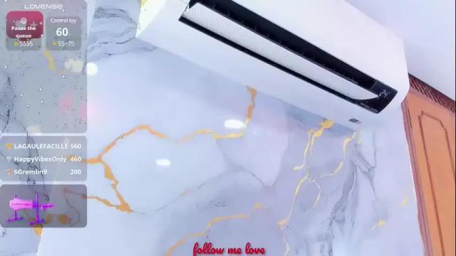 Image 11 of zyle_boobs_ Stream on Chaturbate on 1 month ago