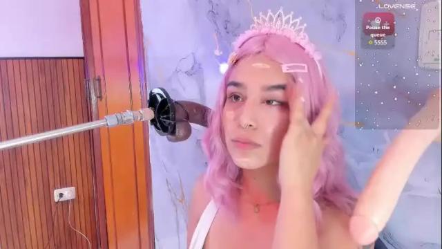 Image 2 of zyle_boobs_ Stream on Chaturbate on 15 days ago