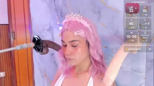 Image 4 of zyle_boobs_ Stream on Chaturbate on 15 days ago