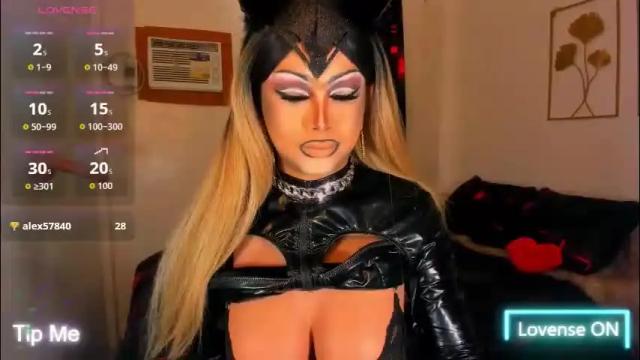 Image 10 of zyradom Stream on Chaturbate on 2 months ago